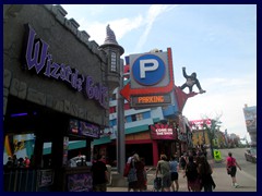 Clifton Hill, downtown Niagara Falls 33